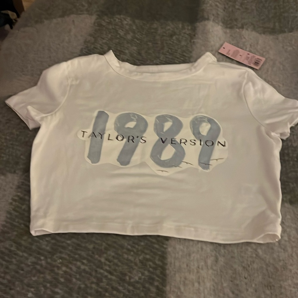 Women’s wild fable new with tags Taylor’s Version 1989 size small